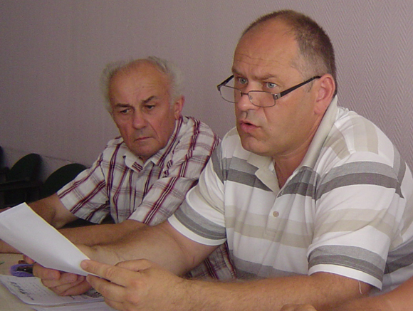 S. Mėlinauskas (kairėje) A. Endzino padėjėju dirbo beveik dvi Seimo kadencijas. (silutesetazinios.lt archyvo nuotr.)