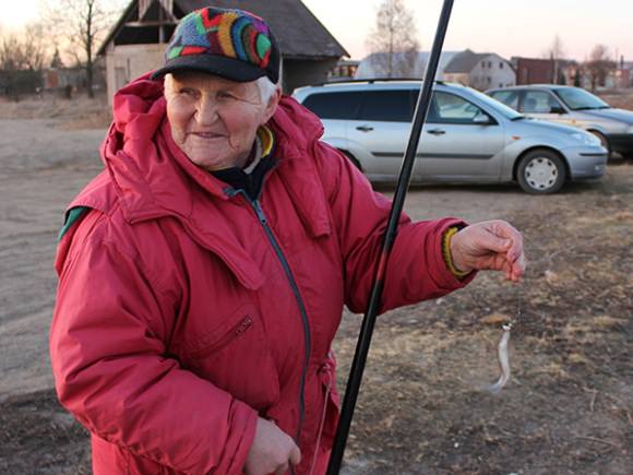Ši meškeriotoja vakar vakare ne vienam vyrukui nušluostė nosį. (Oresto Lidžiaus nuotr.)