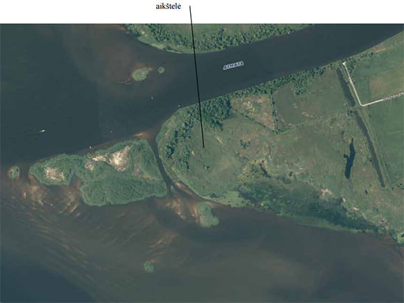Atmatos upės žiotys. Nemuno deltos tarybos siūloma vieta apžvalgos bokštui statyti. (K. Demerecko. 2014 m. palydovinės nuotraukos fragmentas)
